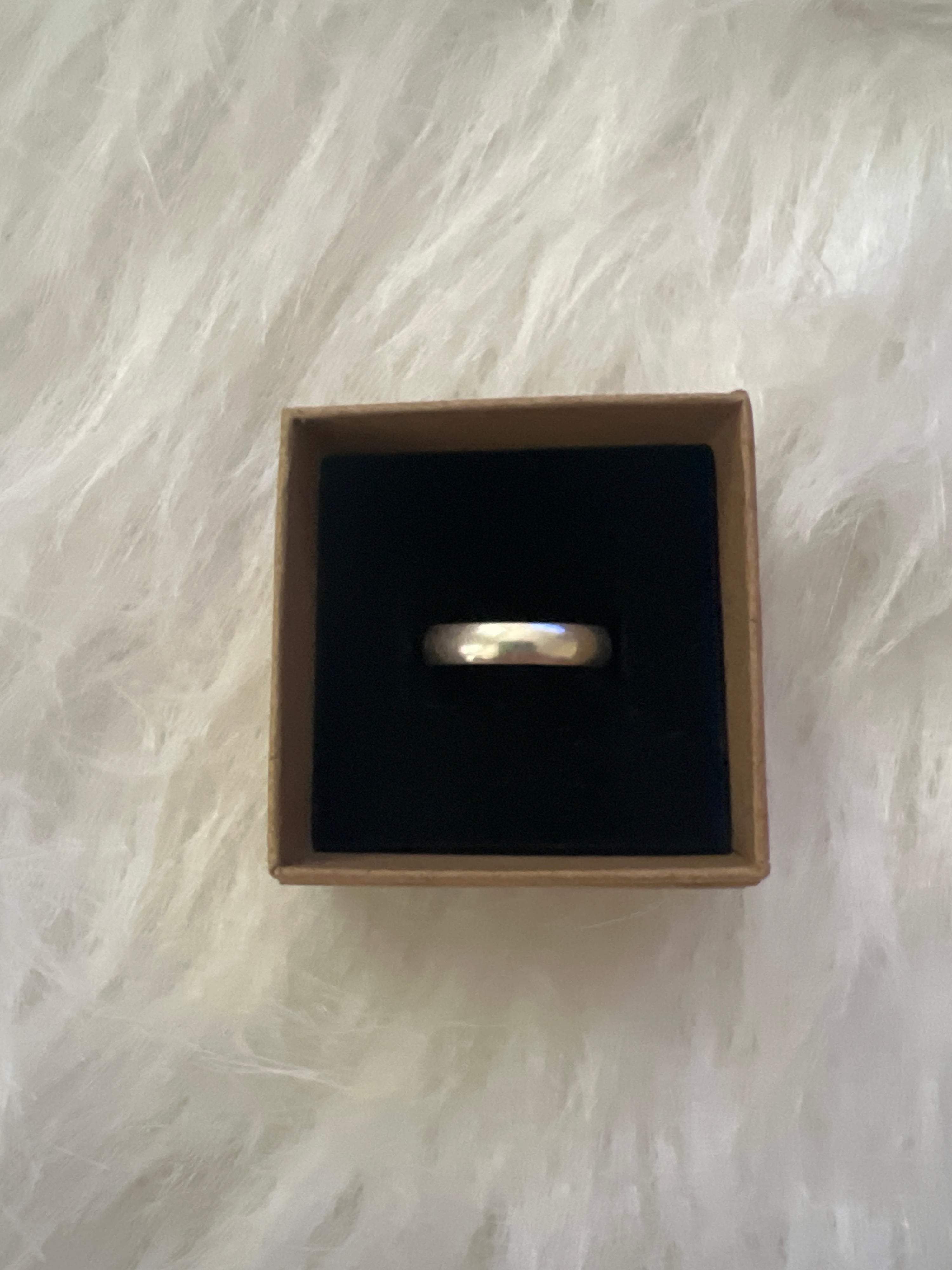Silver band ring 9